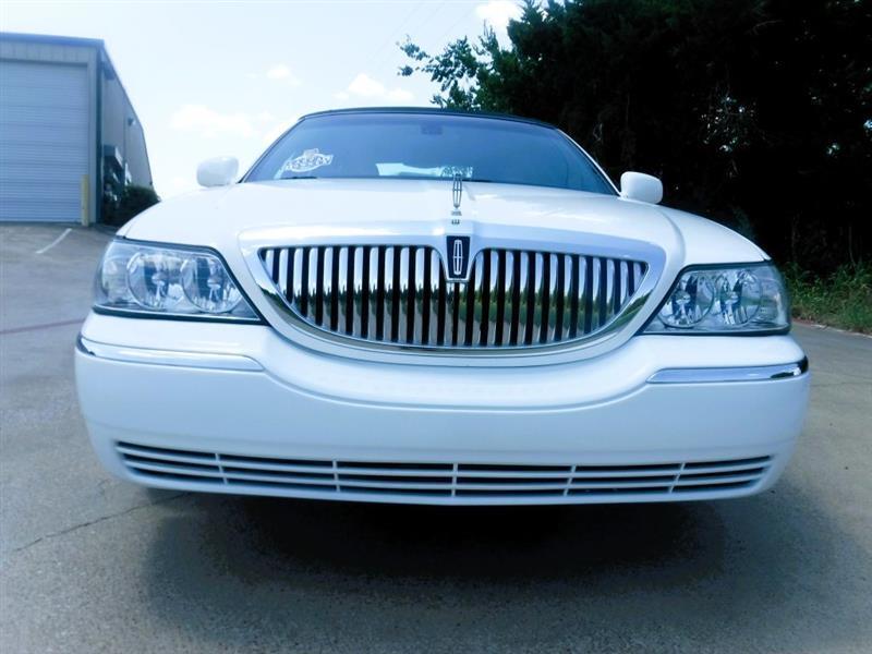 Lincoln Town Car Signature Limited 2003