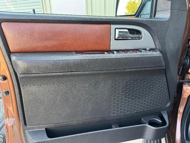 Ford Expedition King Ranch 2WD 2011