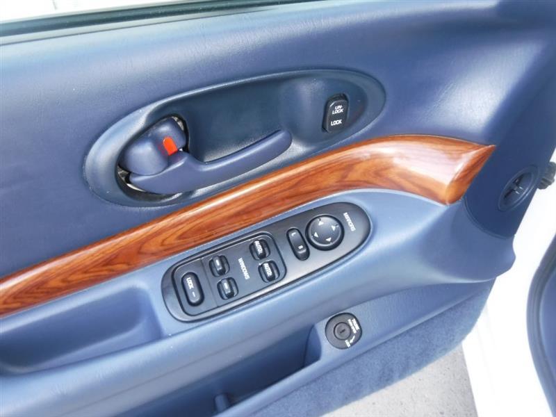 Buick LeSabre Custom 2001
