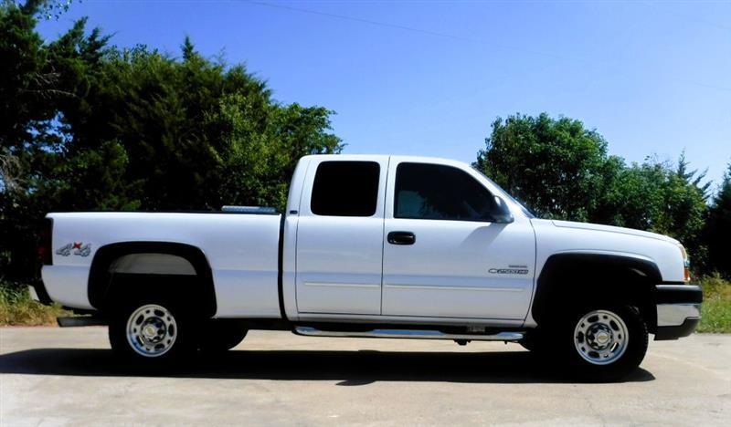 Chevrolet Silverado 2500HD Ext. Cab Short Bed 4WD 2003