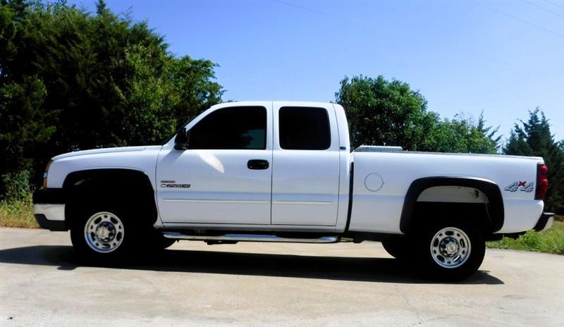 Chevrolet Silverado 2500HD Ext. Cab Short Bed 4WD 2003