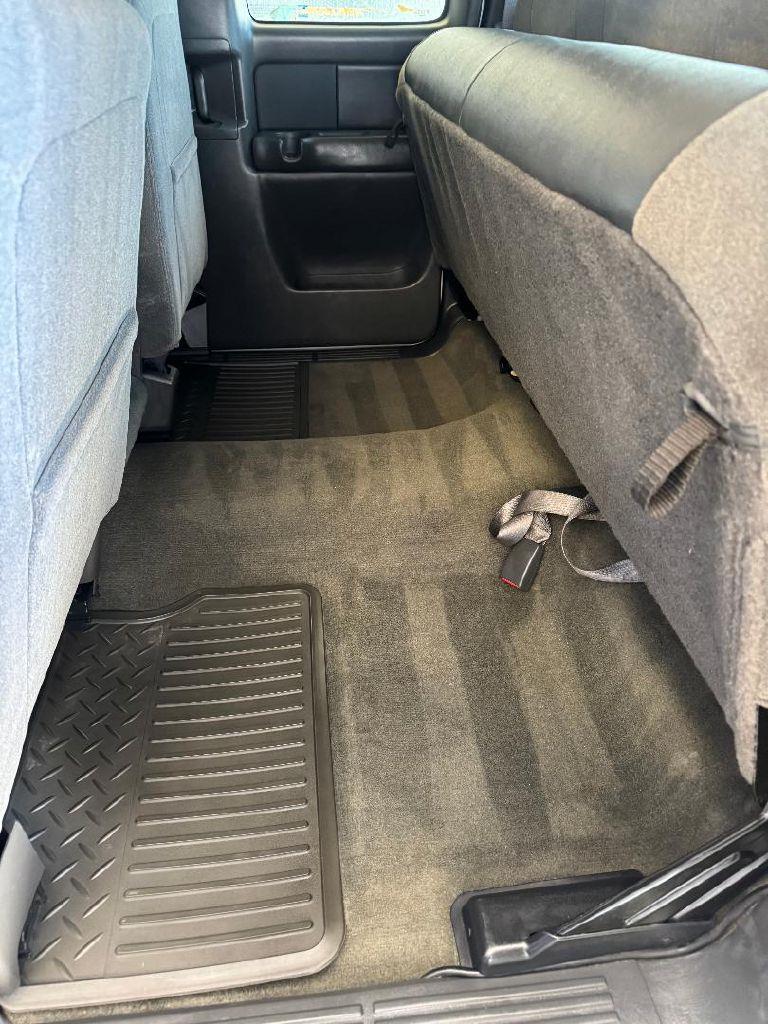 Chevrolet Silverado 2500HD Ext. Cab Short Bed 4WD 2003