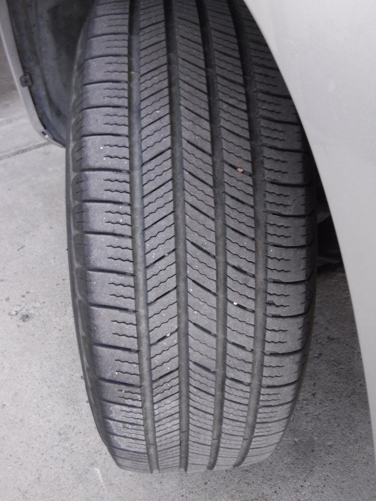 Toyota RAV4 Base I4 2WD 2012