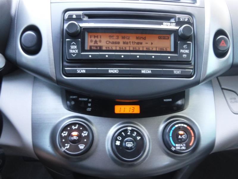 Toyota RAV4 Base I4 2WD 2012