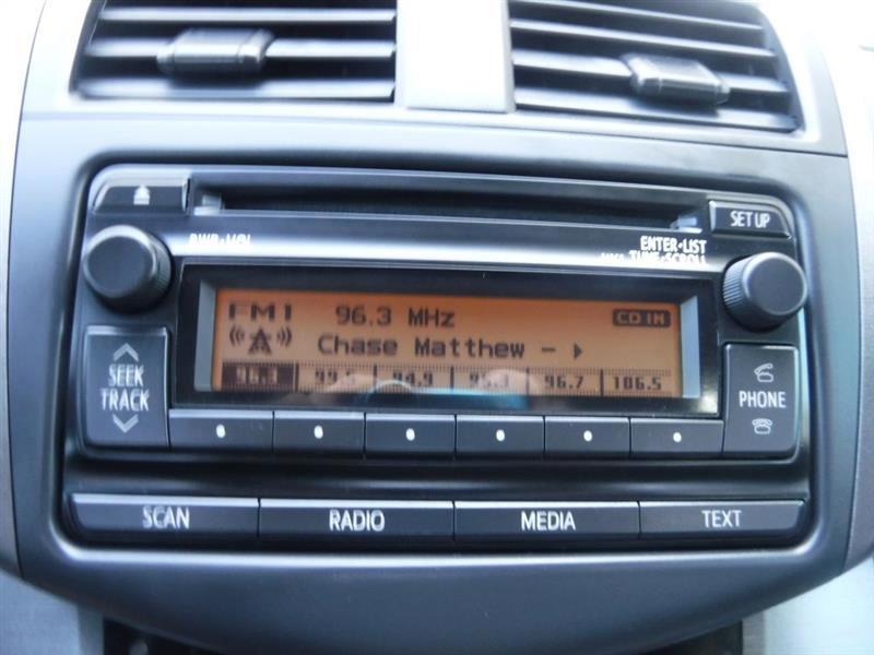 Toyota RAV4 Base I4 2WD 2012