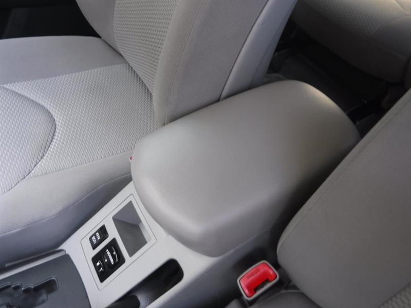 Toyota RAV4 Base I4 2WD 2012
