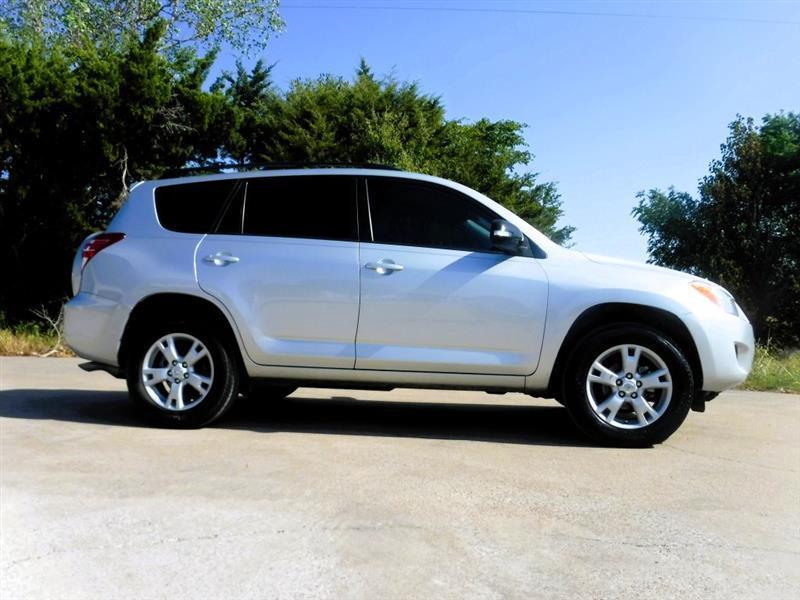 Toyota RAV4 LE 2012