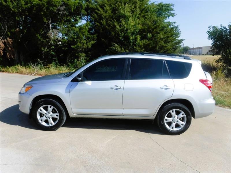Toyota RAV4 LE 2012
