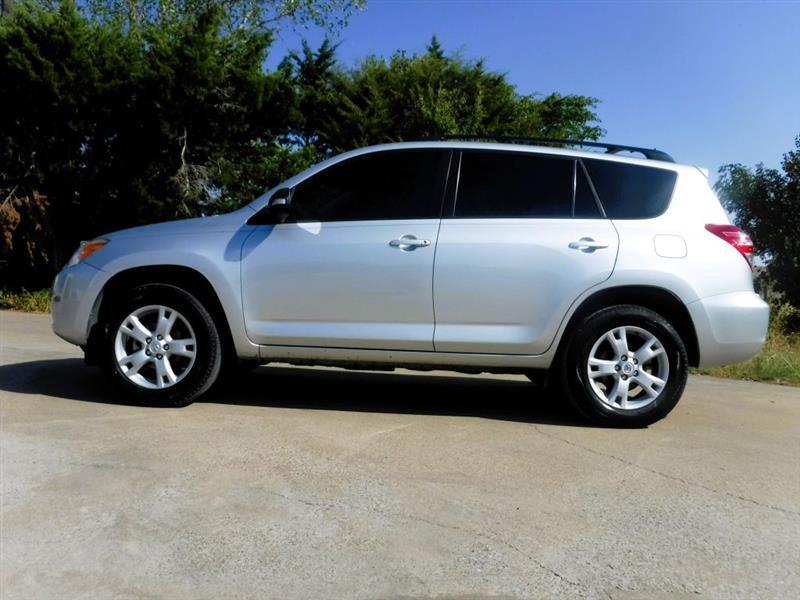 Toyota RAV4 LE 2012