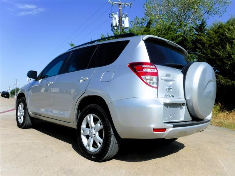 Toyota RAV4 LE 2012