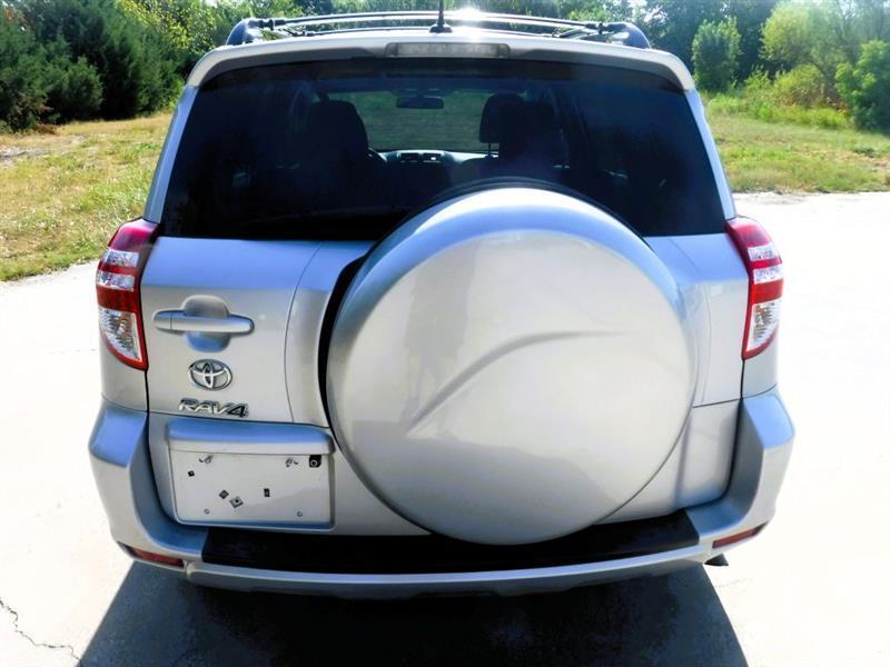 Toyota RAV4 LE 2012