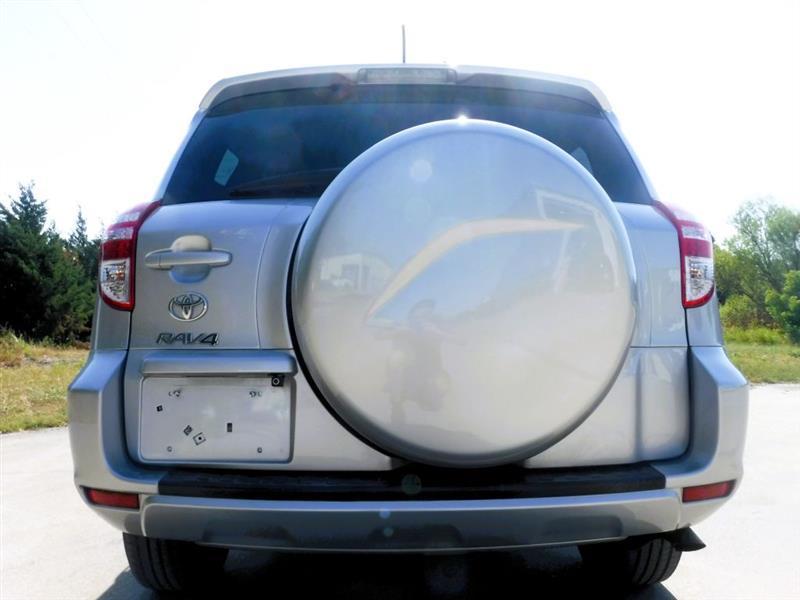Toyota RAV4 LE 2012