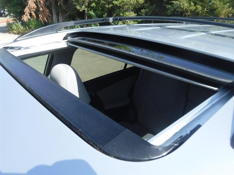 Toyota RAV4 LE 2012
