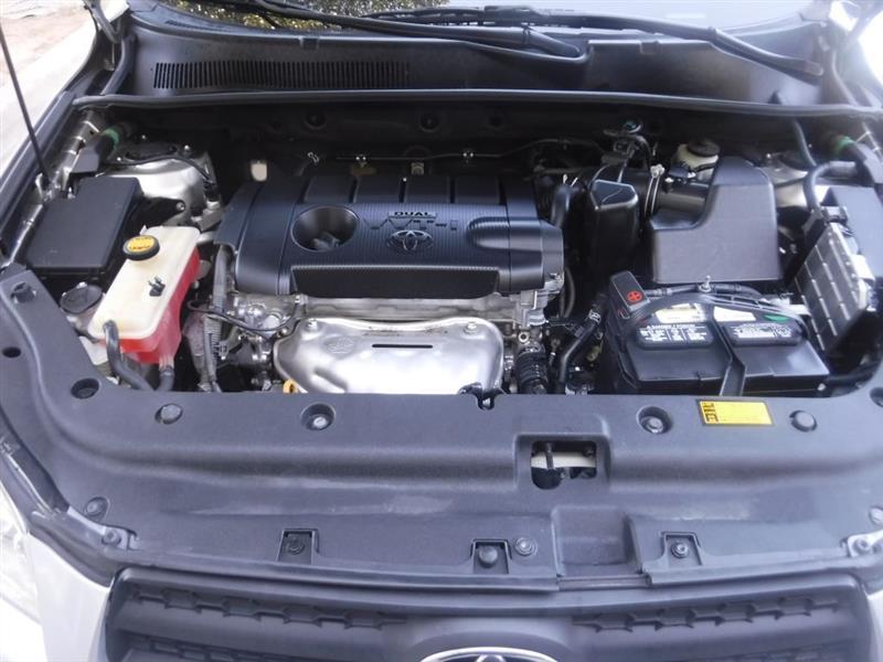 Toyota RAV4 LE 2012