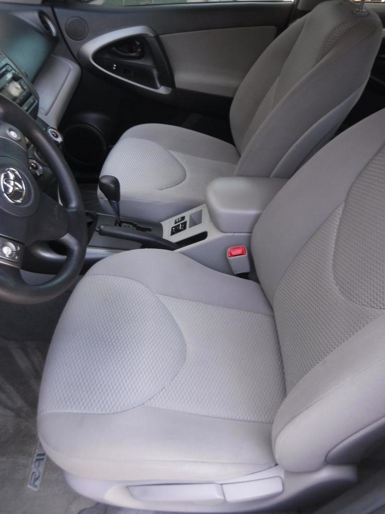 Toyota RAV4 LE 2012
