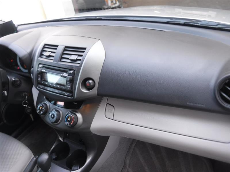 Toyota RAV4 LE 2012