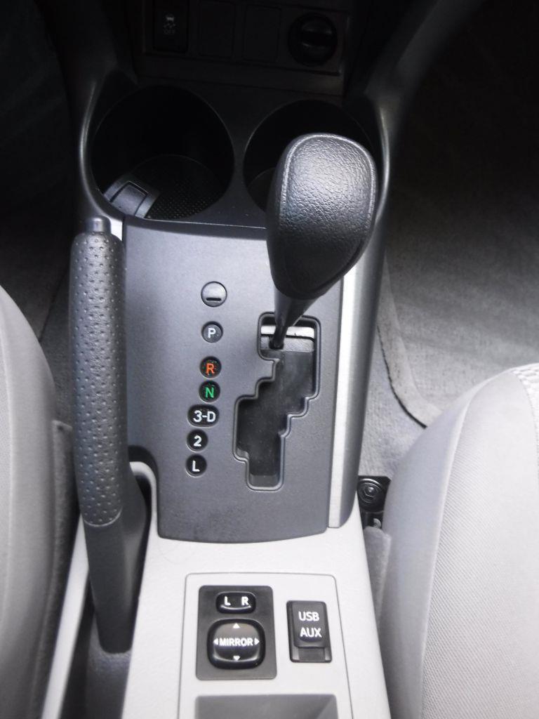 Toyota RAV4 LE 2012
