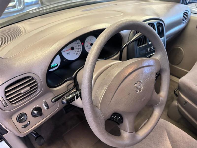 Dodge Caravan SE 2003