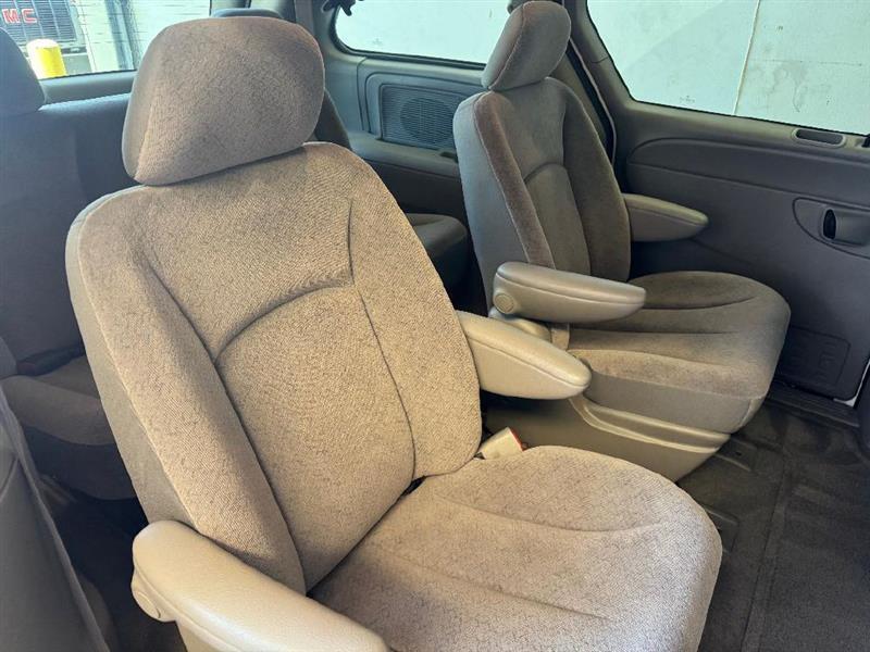 Dodge Caravan SE 2003