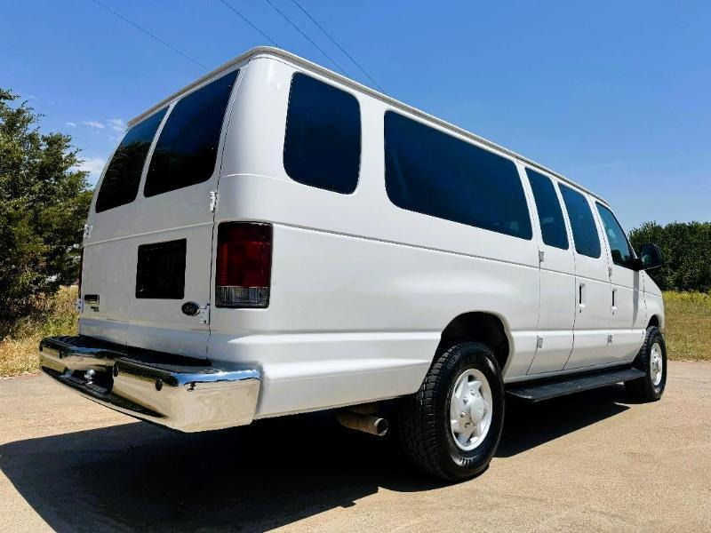 Ford Econoline E-350 XLT Super Duty Extended 2008