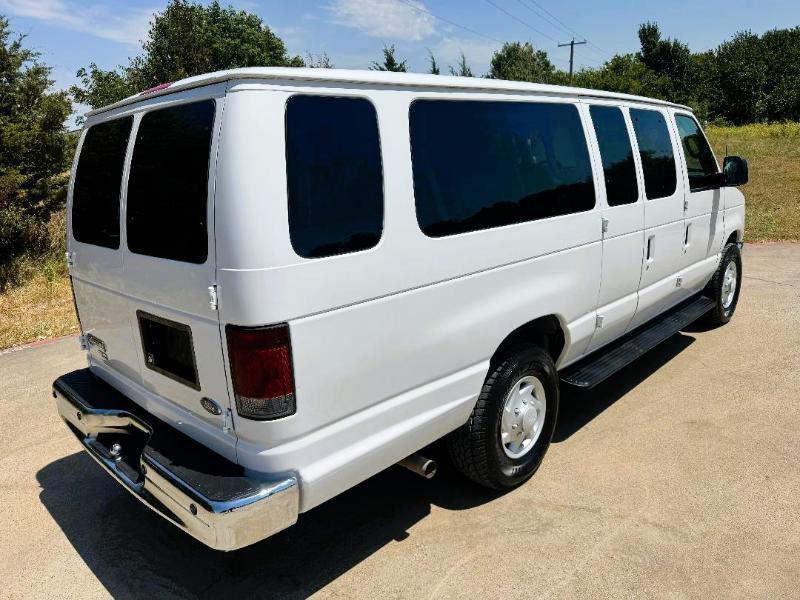 Ford Econoline E-350 XLT Super Duty Extended 2008