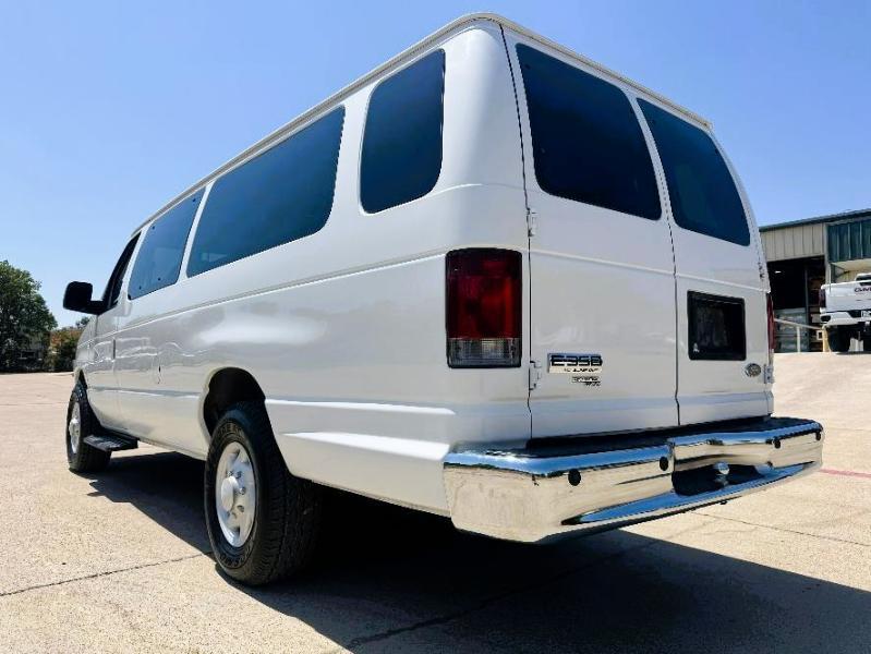 Ford Econoline E-350 XLT Super Duty Extended 2008