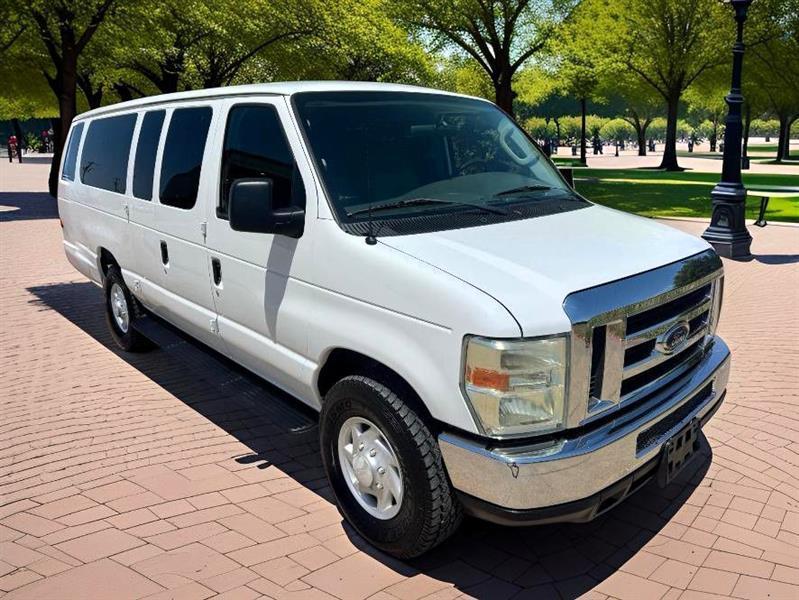 Ford Econoline E-350 XLT Super Duty Extended 2008