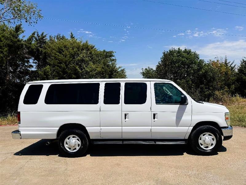 Ford Econoline E-350 XLT Super Duty Extended 2008