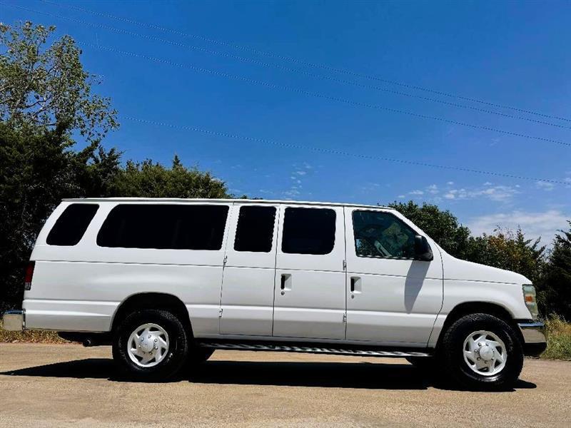 Ford Econoline E-350 XLT Super Duty Extended 2008