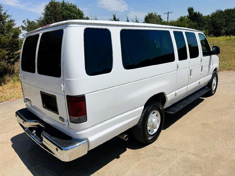 Ford Econoline E-350 XLT Super Duty Extended 2008
