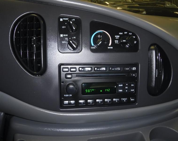 Ford Econoline E-350 XLT Super Duty Extended 2008