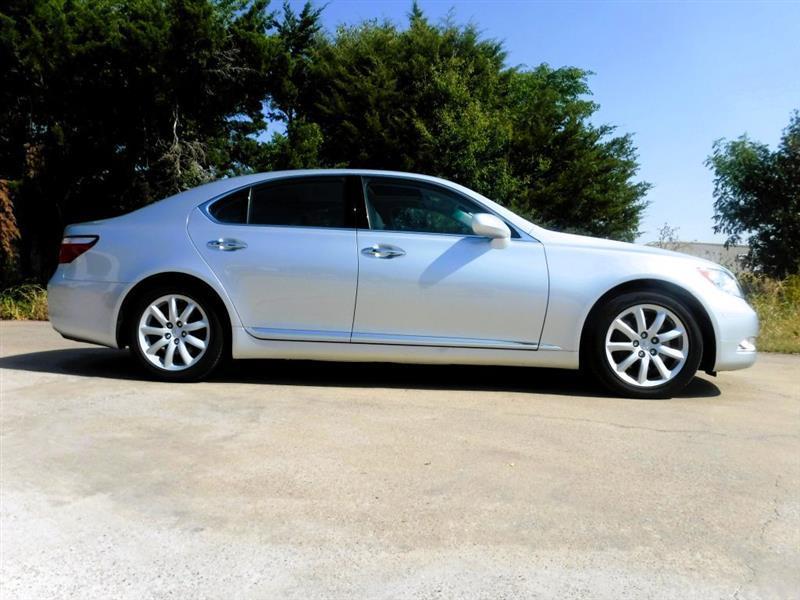 Lexus LS 460 Luxury Sedan 2008
