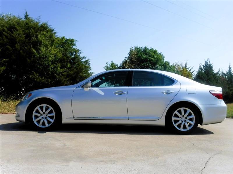 Lexus LS 460 Luxury Sedan 2008