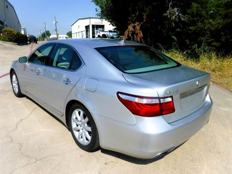 Lexus LS 460 Luxury Sedan 2008