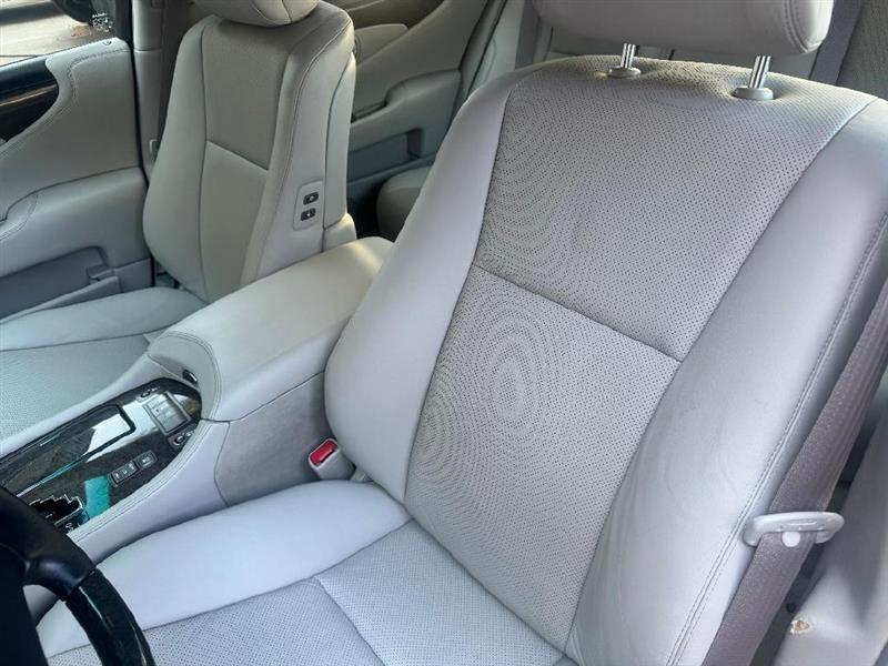 Lexus LS 460 Luxury Sedan 2008