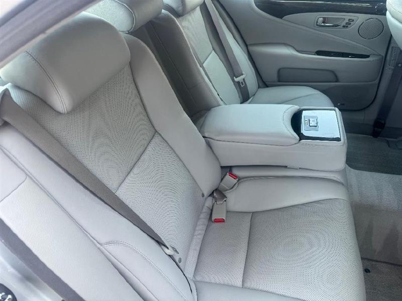 Lexus LS 460 Luxury Sedan 2008
