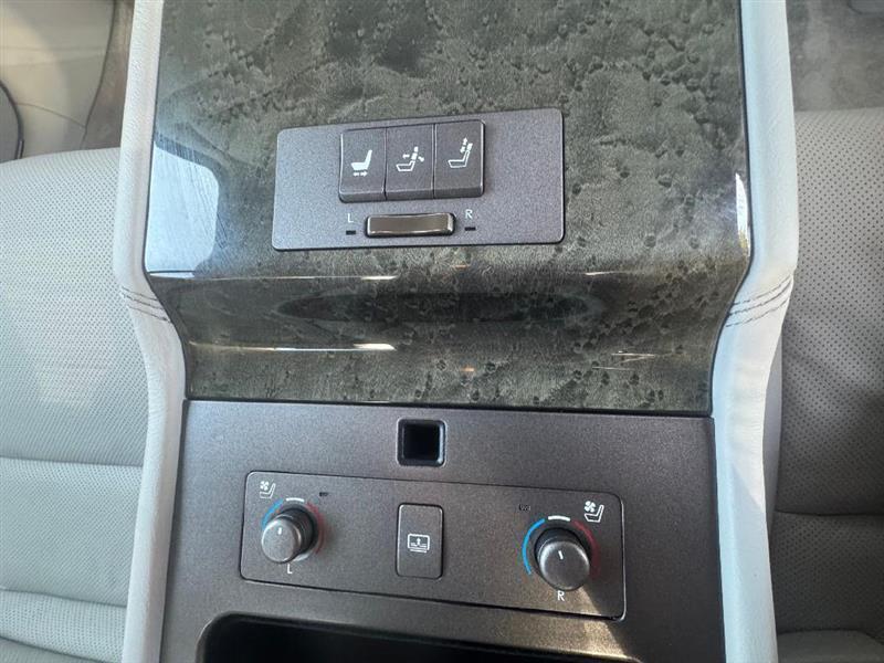 Lexus LS 460 Luxury Sedan 2008