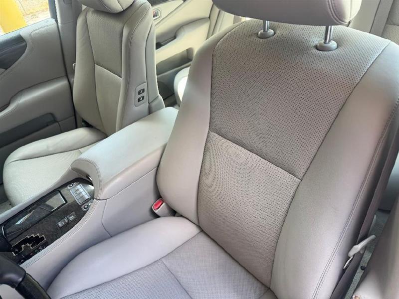 Lexus LS 460 Luxury Sedan 2008
