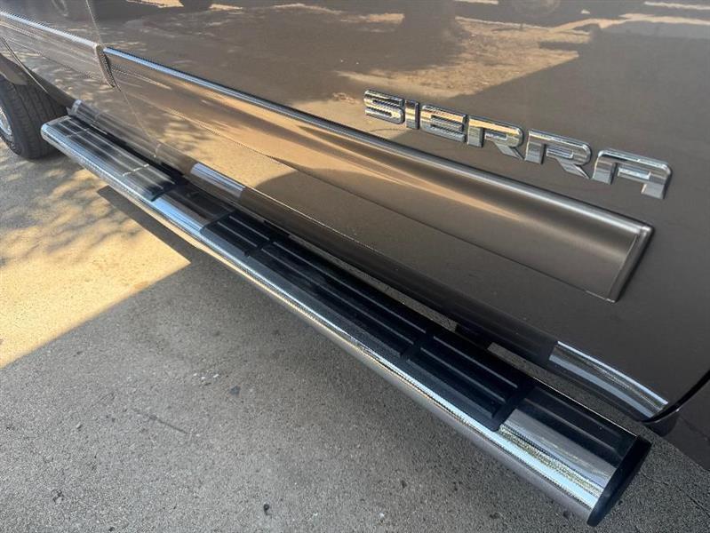 GMC Sierra 1500 SLE Crew Cab 2WD 2013