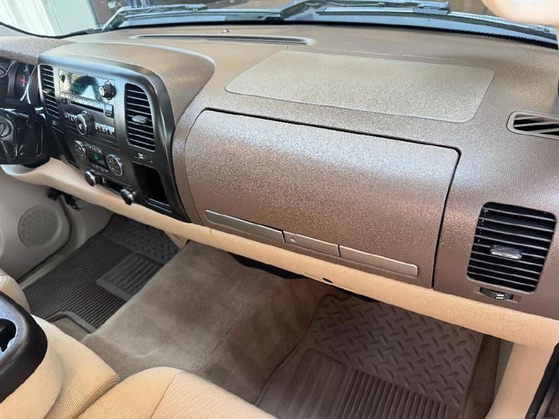 GMC Sierra 1500 SLE Crew Cab 2WD 2013