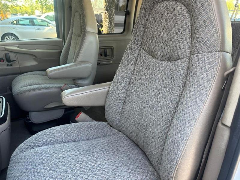 GMC Savana G3500 Extended 2006