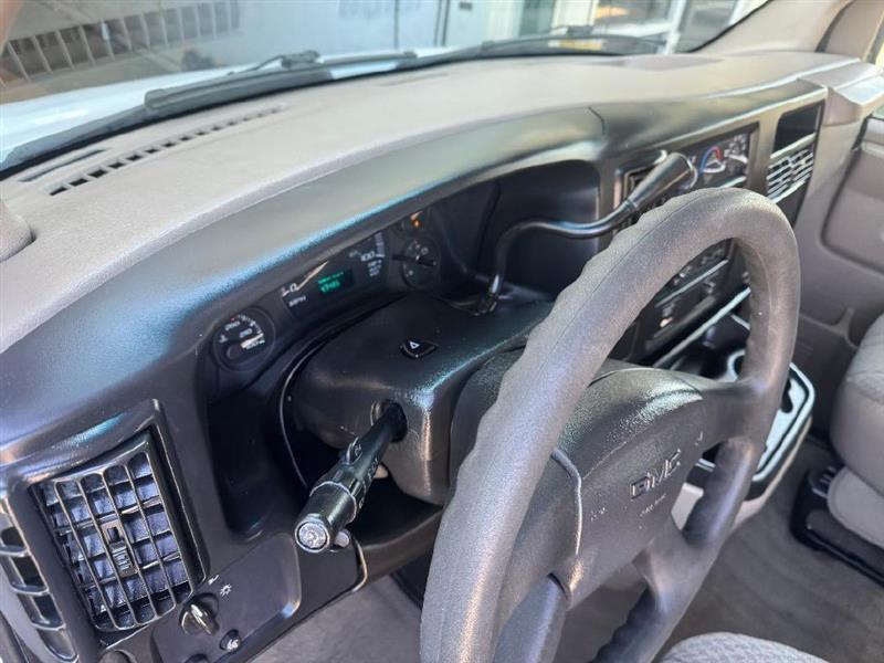 GMC Savana G3500 Extended 2006