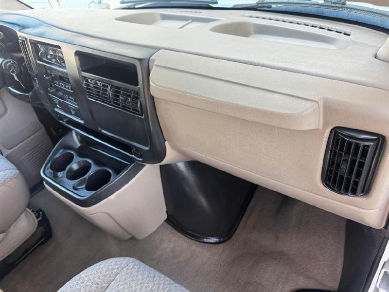 GMC Savana G3500 Extended 2006