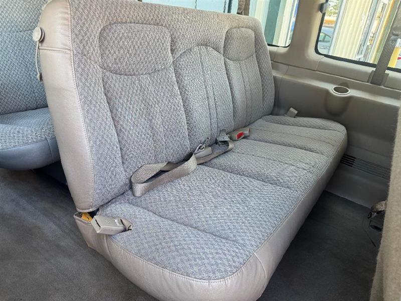 GMC Savana G3500 Extended 2006
