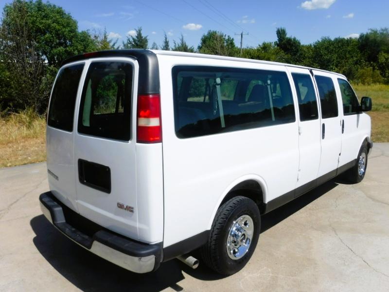 GMC Savana G3500 Extended 2006