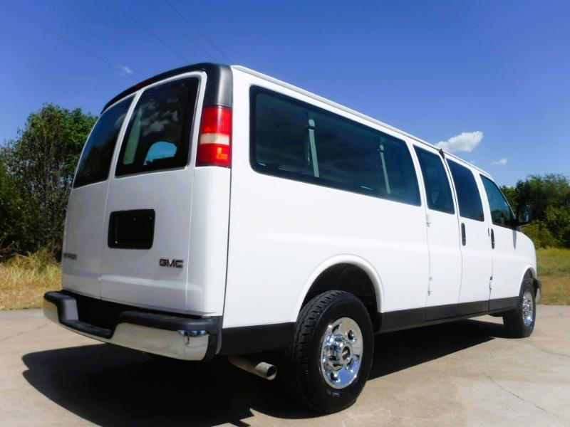 GMC Savana G3500 Extended 2006