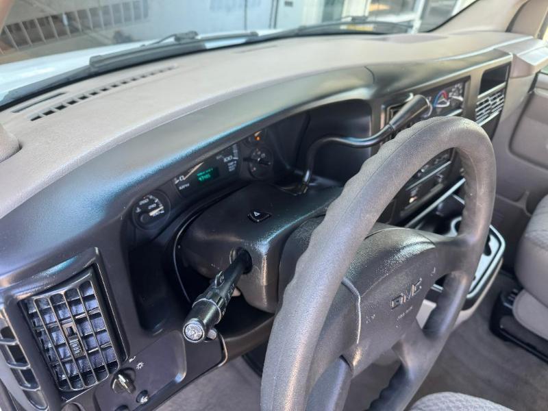GMC Savana G3500 Extended 2006