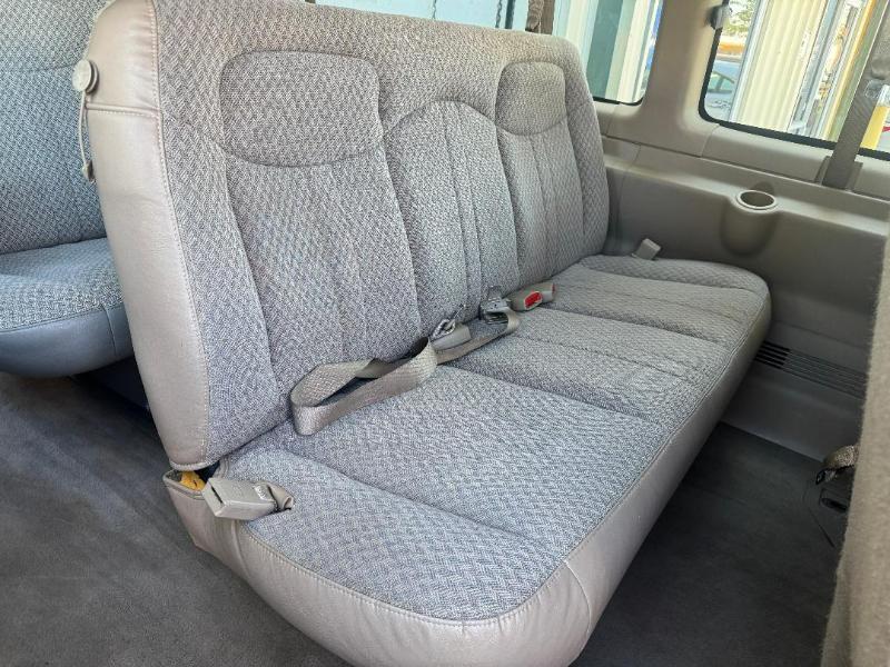 GMC Savana G3500 Extended 2006