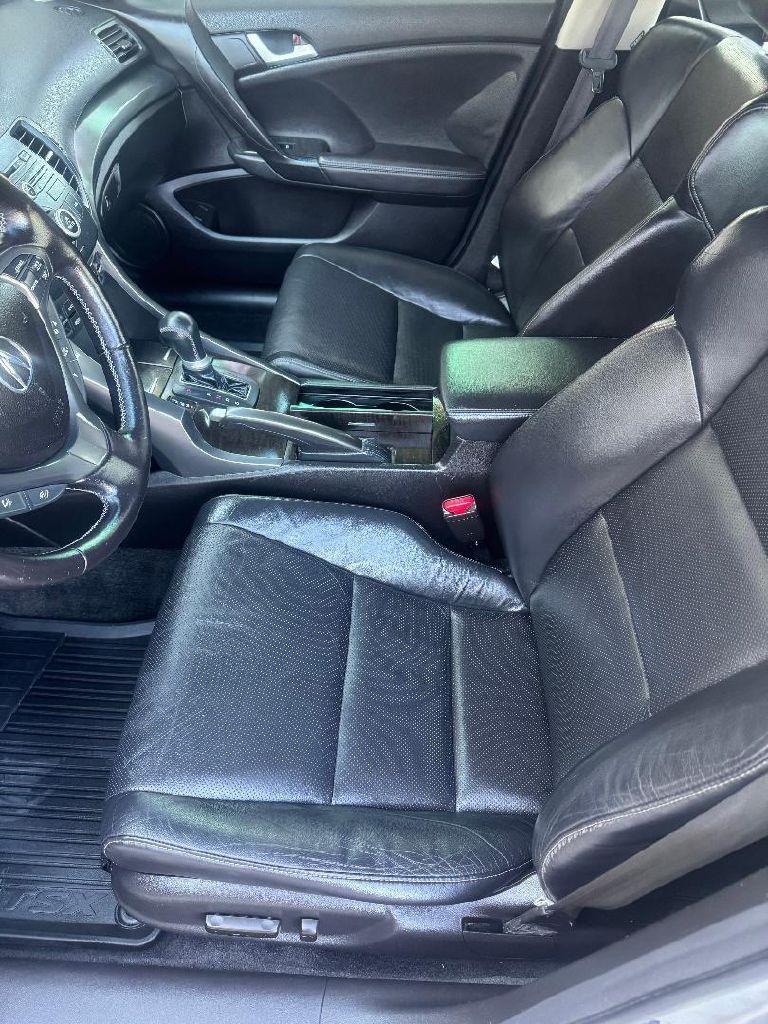 Acura TSX 5-speed AT 2012