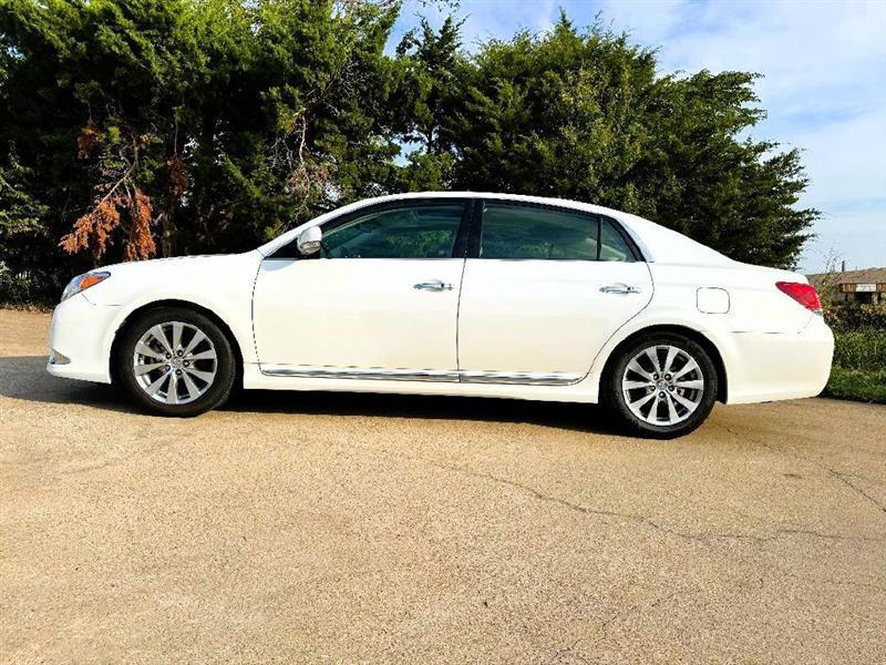 Toyota Avalon Limited 2011